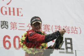 基亚车队新秀何晓乐完成个人飞跃