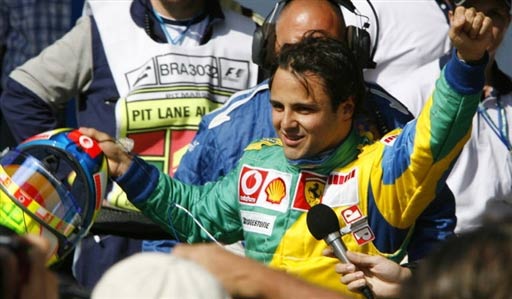 马萨获F1收官站杆位 舒米再遇赛车故障位列第十