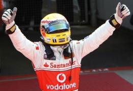 家乡作战表现抢眼  汉密尔顿获F1英国大奖赛杆位