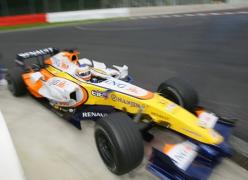 F1:雷诺对成绩进步感到兴奋 将与宝马展开季军争夺