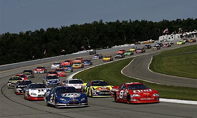 NASCAR:Michigan Cup比赛再次被推迟举行