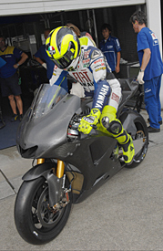 MotoGP:罗西提前测试08赛季新赛车 期待明年重夺冠军
