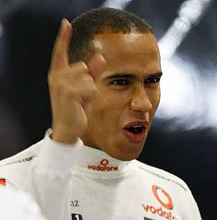 F1:银红大战变迈凯轮内战 天气因素让正赛悬念继续