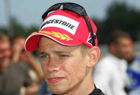 MotoGP:斯通纳轻松应对收官站 在家乡受到英雄般礼遇
